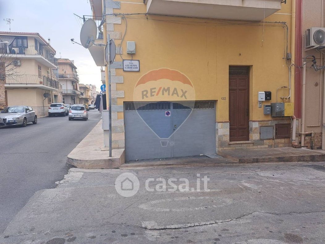 Garage/Posto auto in Vendita in Via Giuseppe Garibaldi 132 a Terrasini
