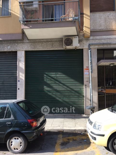 Negozio/Locale commerciale in Affitto in Via Filippo di Giovanni 32 a Palermo