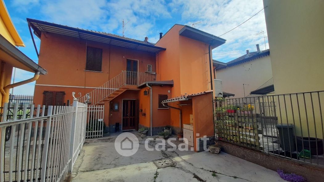 Casa indipendente in Vendita in Via madonnina 41 a Pavia