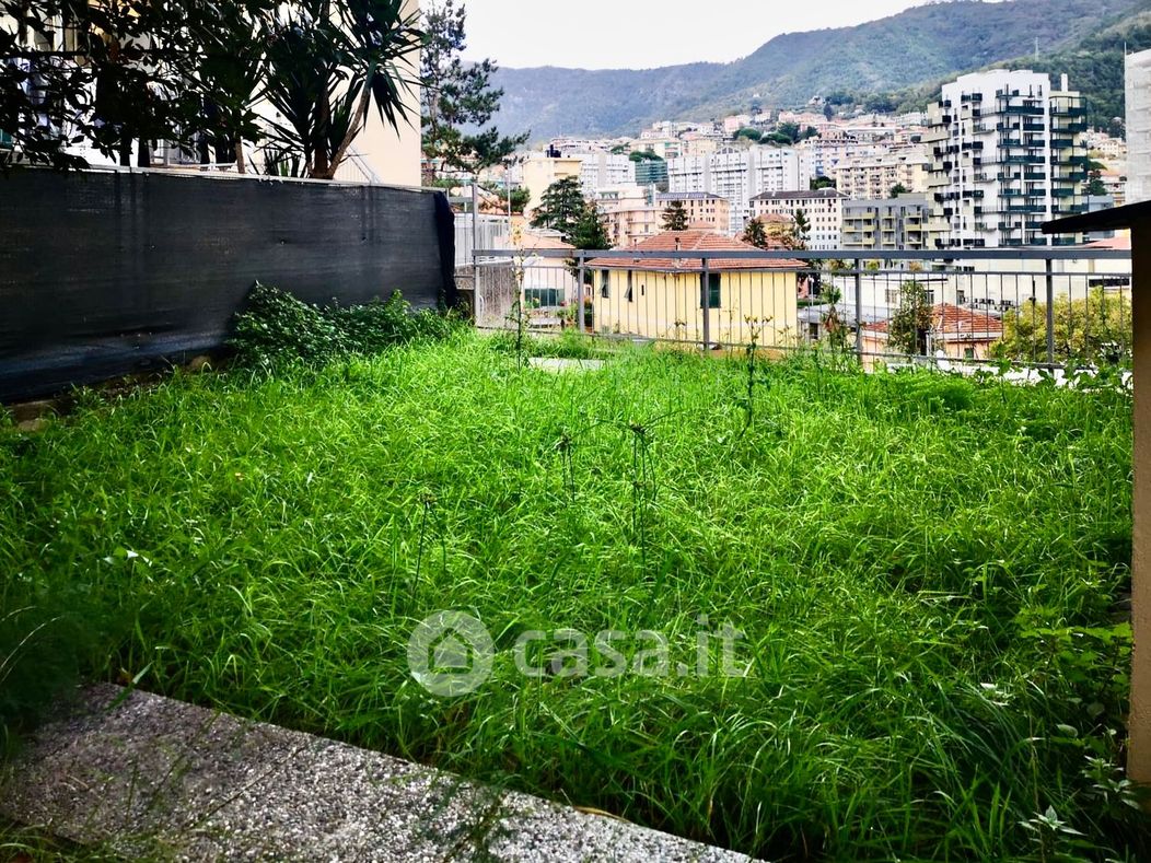 Appartamento in Vendita in Via E. Bernardini 8 B a Genova