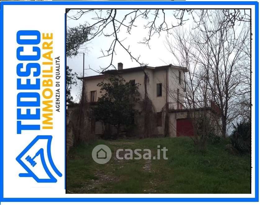 Villa in Vendita in SP150 a Benevento