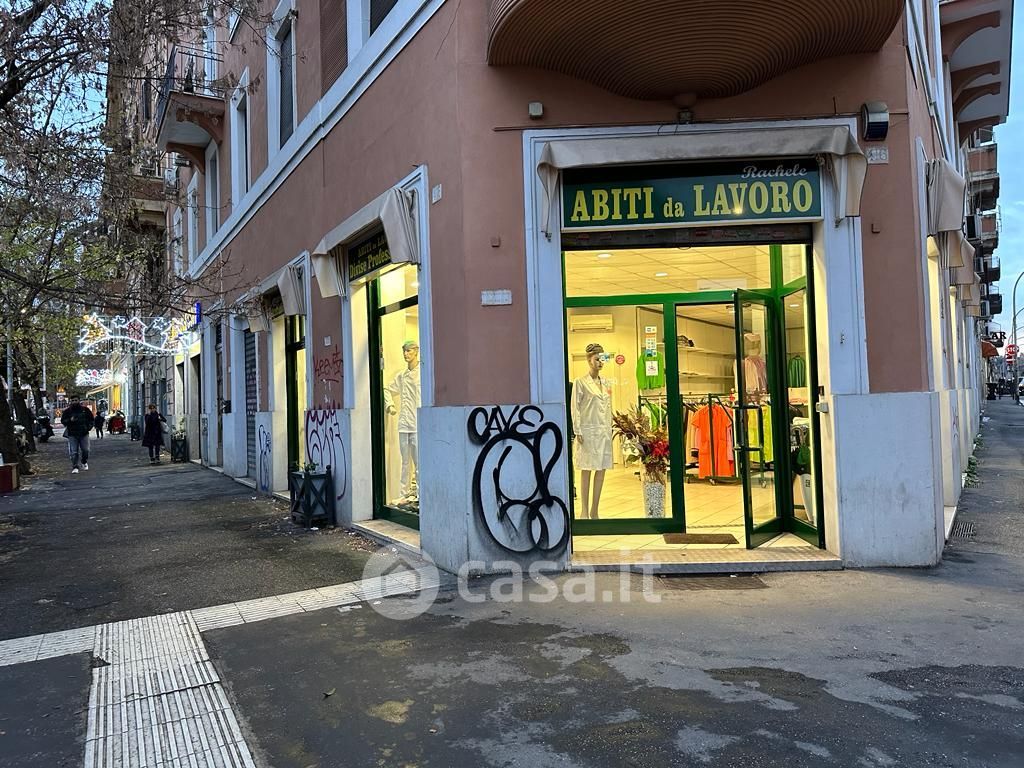 Negozio/Locale commerciale in Affitto in Via Casilina 416 a Roma