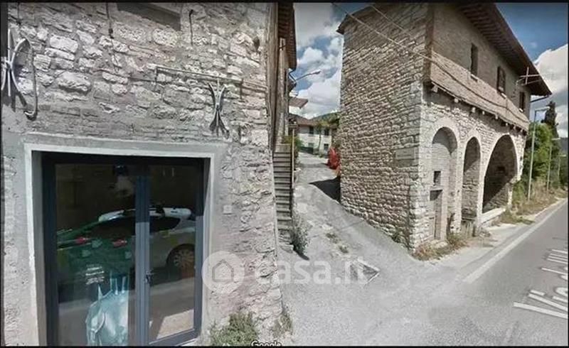 Negozio/Locale commerciale in Vendita in Via Della Chiesina a Gubbio