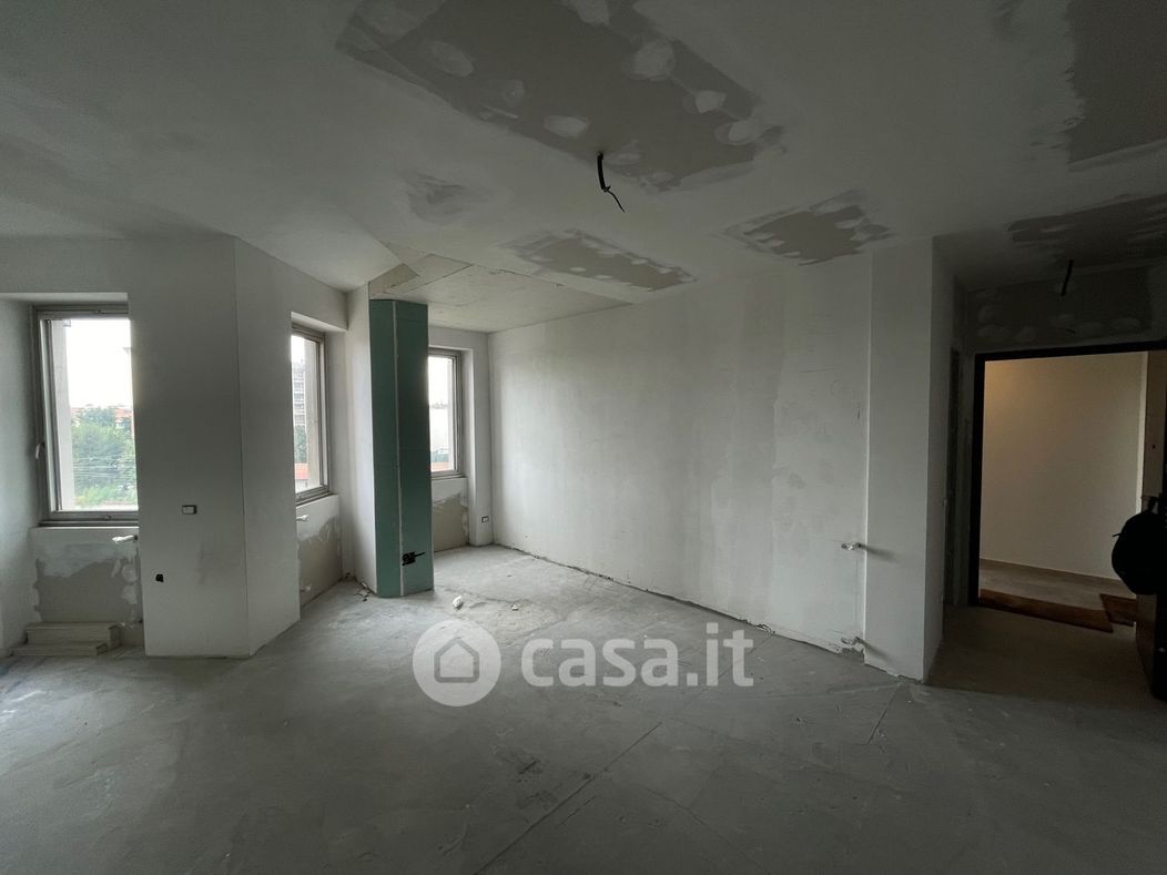 Appartamento in Vendita in Via Spezia 1 a Milano