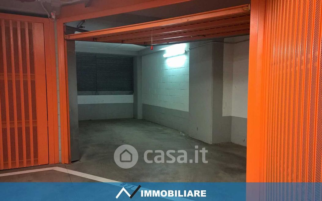 Garage/Posto auto in Vendita in Via della Maona 145 a Genova