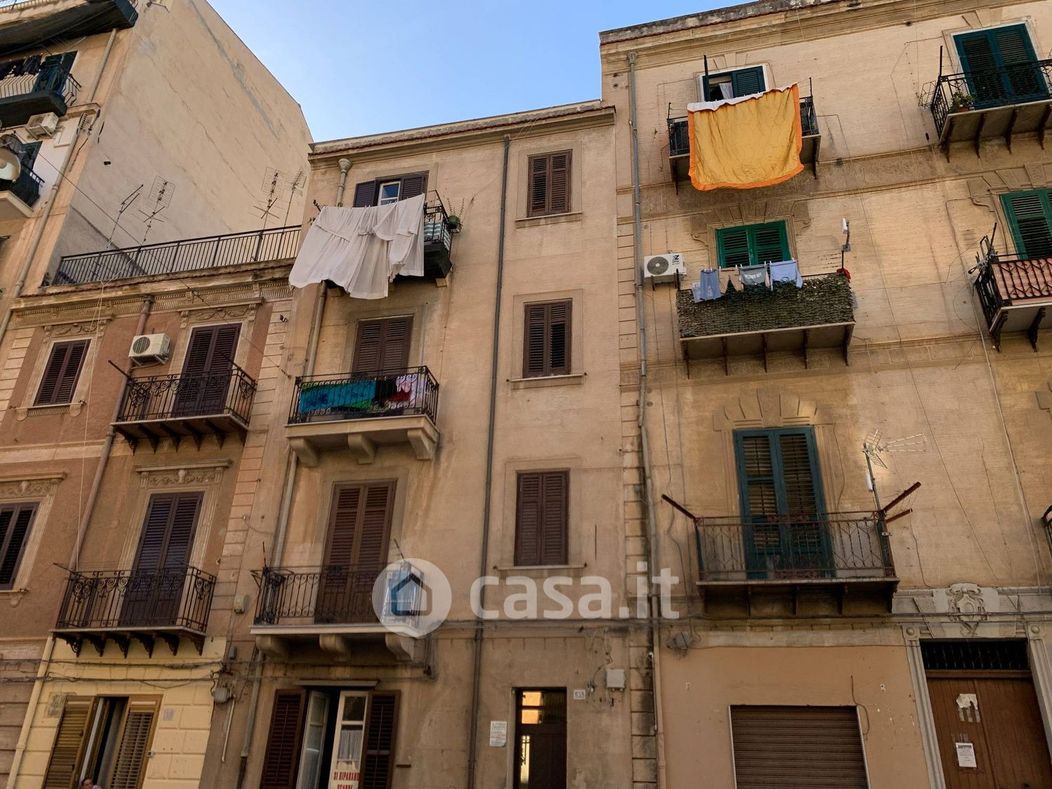 Appartamento in Vendita in Via Filippo Corazza a Palermo