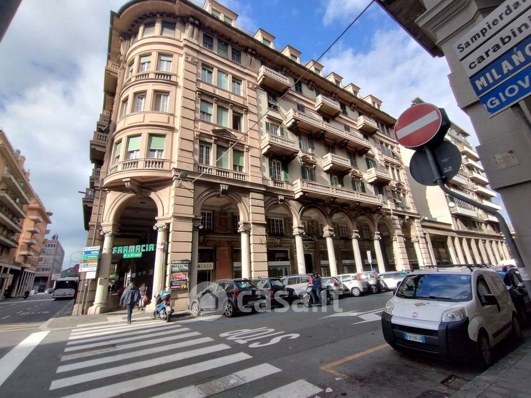 Appartamento in Vendita in Via Tullio Molteni 3 a Genova