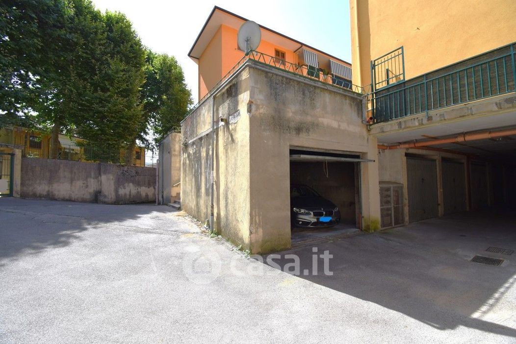 Garage/Posto auto in Vendita in Corso Michelangelo Testa a Montoro