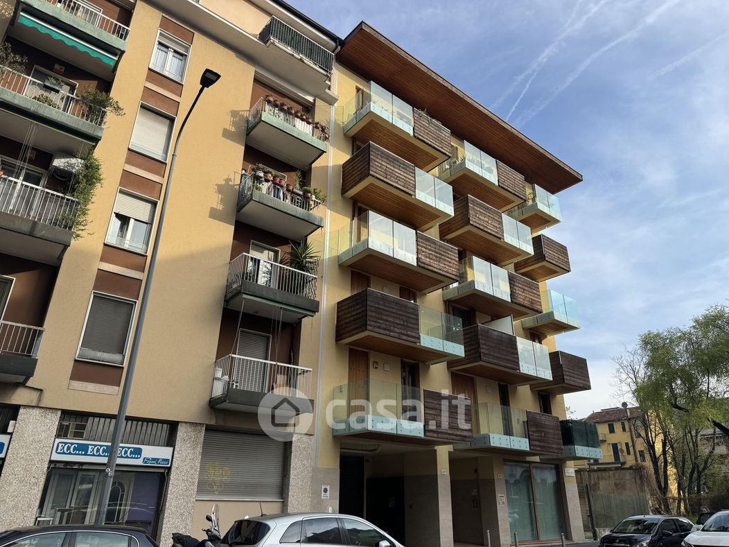 Appartamento in Vendita in Via Pier Francesco Mola 10 a Milano