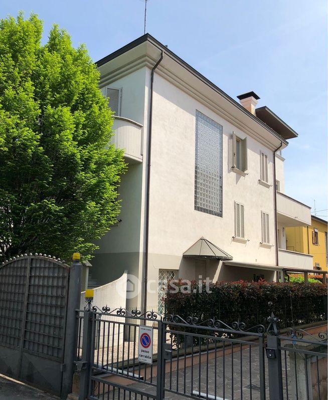 Casa indipendente in Vendita in Via Antonio Lombardini a Parma