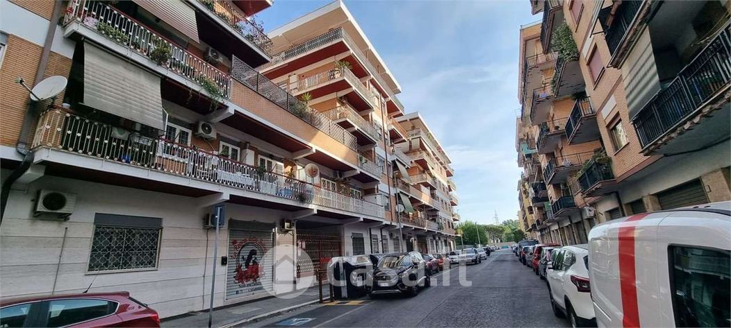 Appartamento in Vendita in Via delle Baleari 70 a Roma