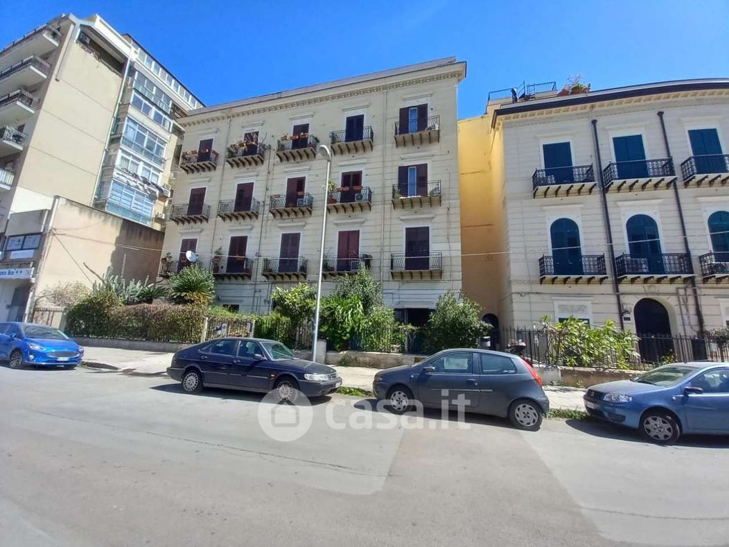 Appartamento in Vendita in Via Carlo Giachery a Palermo