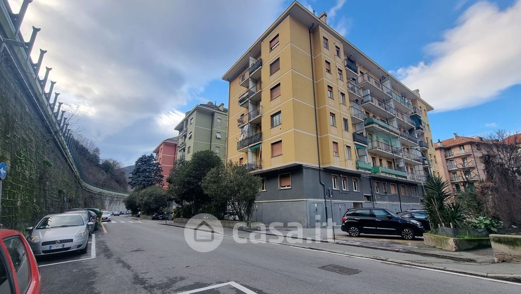 Appartamento in Vendita in Via Giro del Vento a Genova