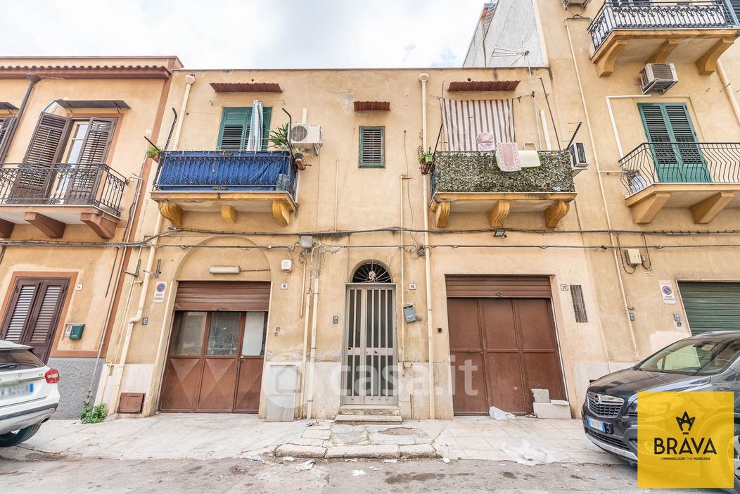 Appartamento in Vendita in Via Tommaso Aversa a Palermo