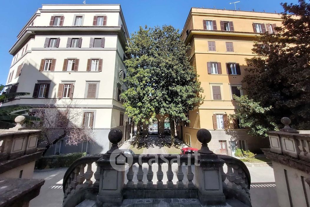Appartamento in Affitto in Viale Bruno Buozzi 19 a Roma