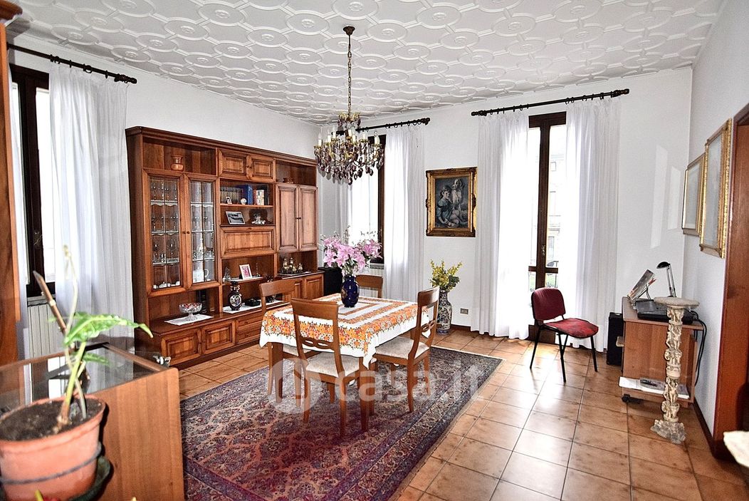 Appartamento in Vendita in Via Guglielmo Bravo a Verona