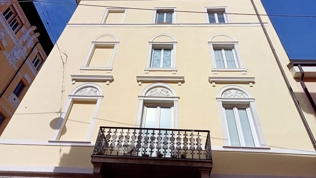 Appartamento in Vendita in Via Sant'Apollinare 4 a Trieste