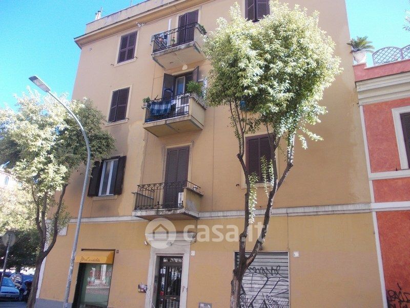 Appartamento in Vendita in Via Ascoli Piceno a Roma
