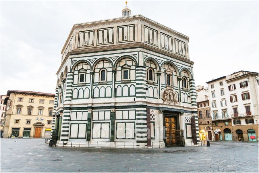 Negozio/Locale commerciale in Affitto in Piazza del Duomo 1 a Firenze