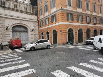 Negozio/Locale commerciale in Affitto in Via Palermo 95 a Roma