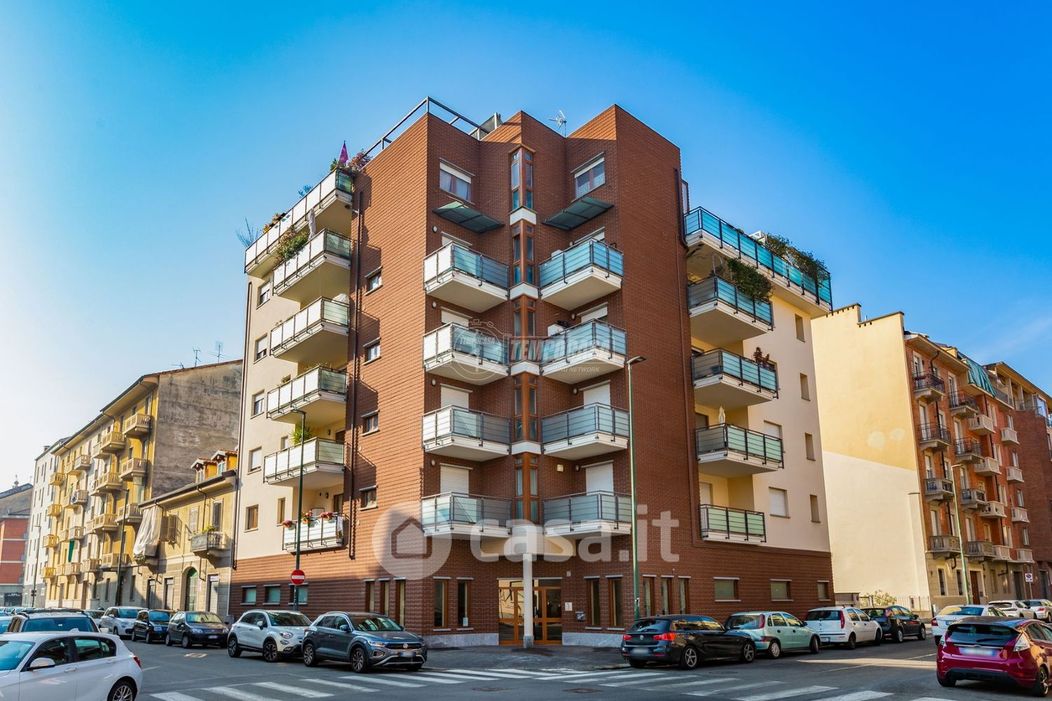Appartamento in Vendita in Via Romagnano 21 a Torino