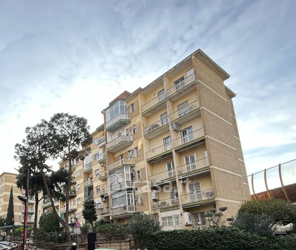 Appartamento in Vendita in Via San Domenico a Napoli