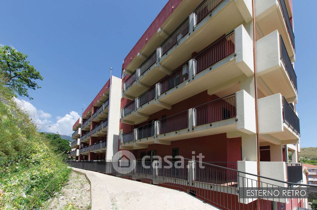 Appartamento in Vendita in Via Bartolomeo Colleoni 47 a Messina