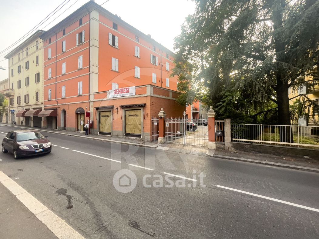 Appartamento in Vendita in Via Castiglione 91 a Bologna