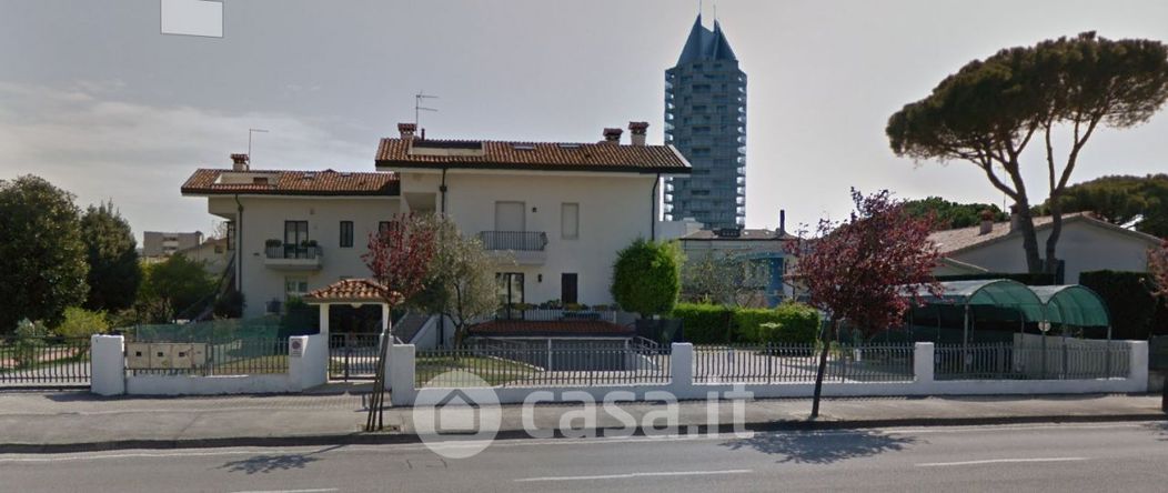 Casa Bi/Trifamiliare in Vendita in Piazza Giuseppe Mazzini a Jesolo