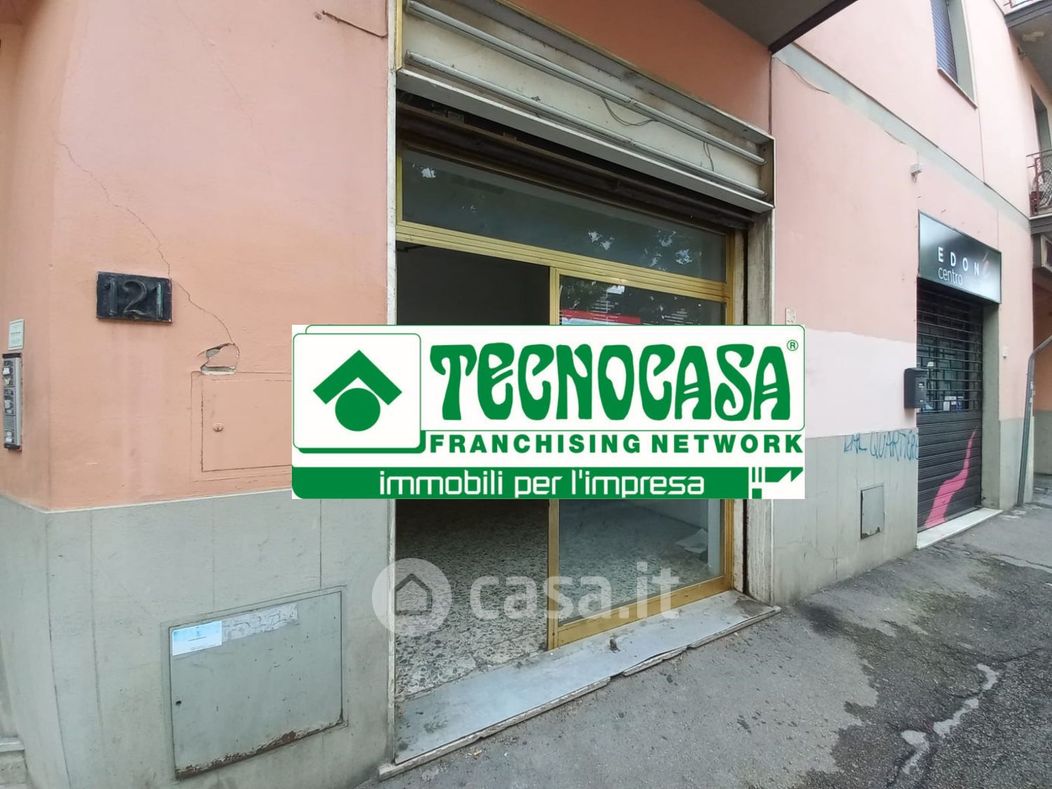 Negozio/Locale commerciale in Affitto in Via Carlo del Prete 25 R a Firenze