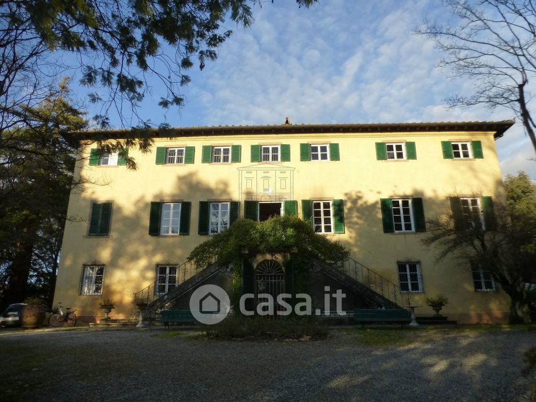 Villa in Vendita in Via del Caporale 773 a Lucca