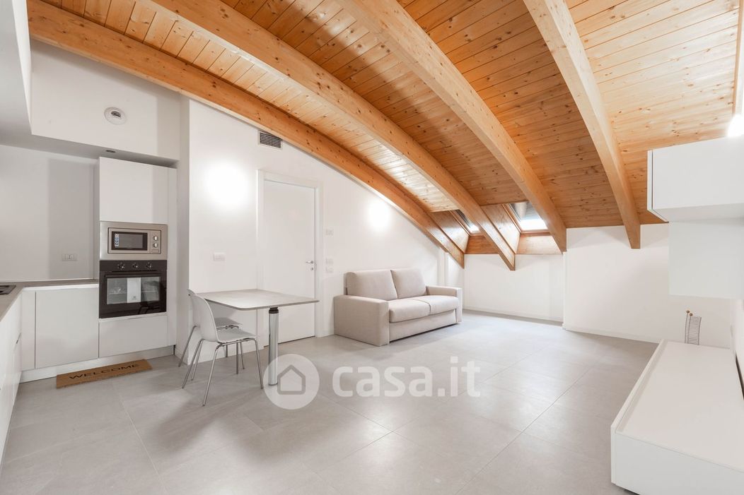 Appartamento in Affitto in Via Bernardino Verro 105 a Milano