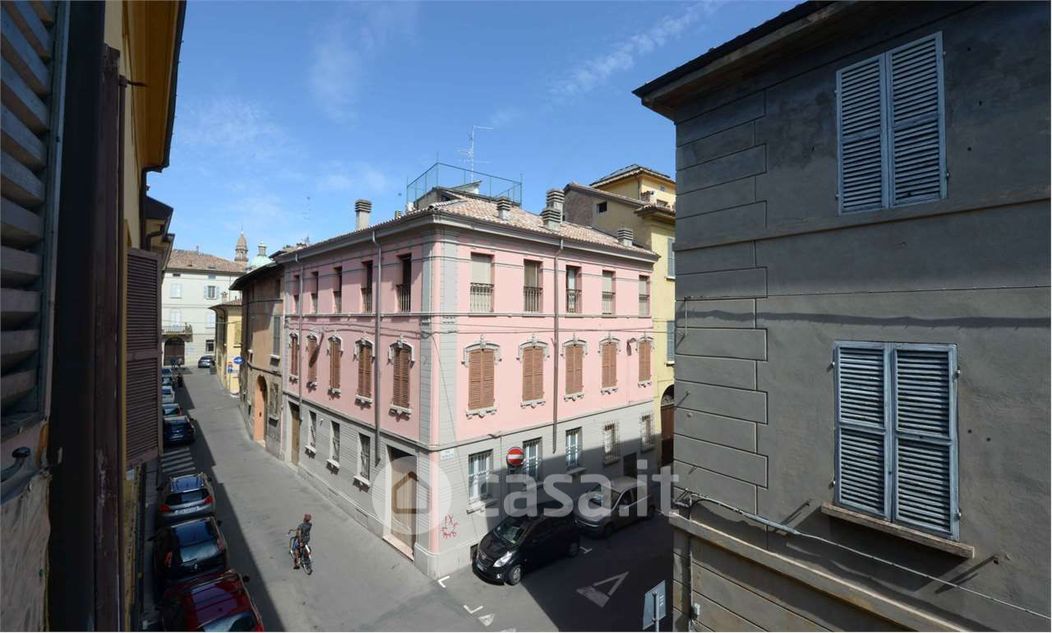 Appartamento in Vendita in Via San Filippo 7 a Reggio Emilia