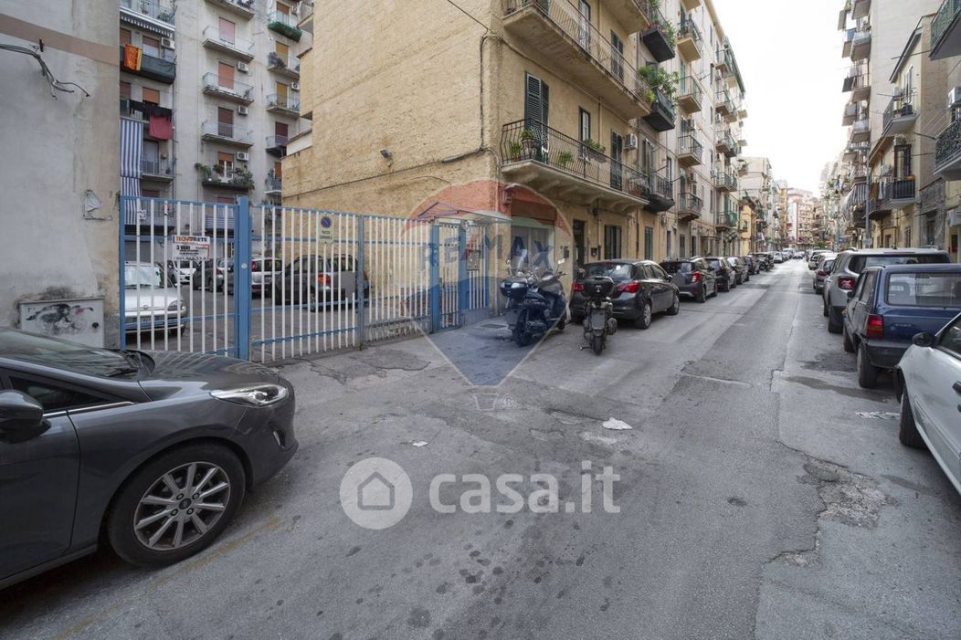 Appartamento in Vendita in Via Giuseppe Crispi 58 a Palermo