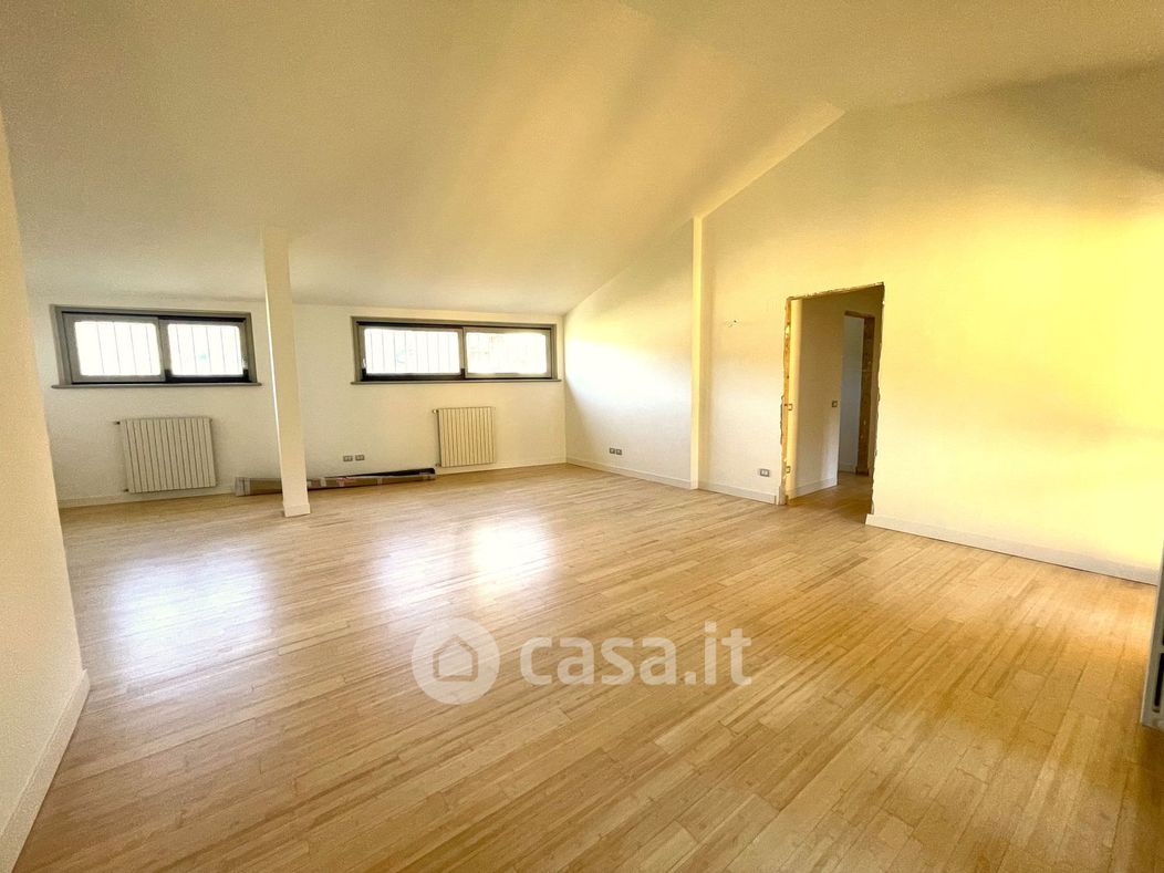 Appartamento in Vendita in Via Roccolino a Bergamo