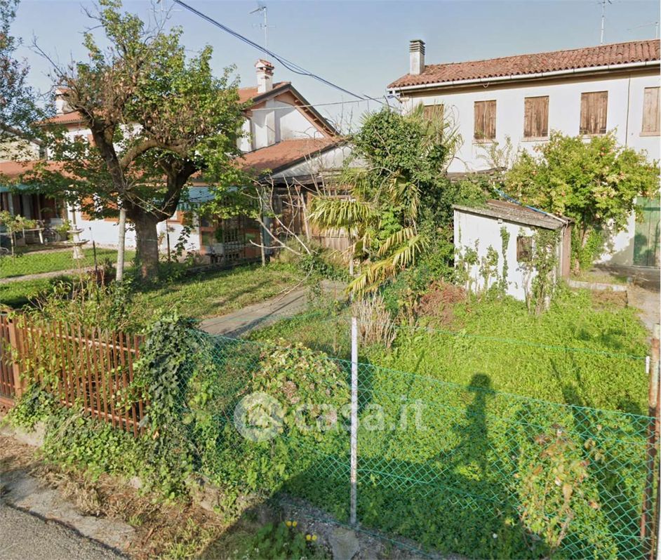 Casa Bi/Trifamiliare in Vendita in Via Giuseppe e Vincenzo Bindoni 35 a Treviso