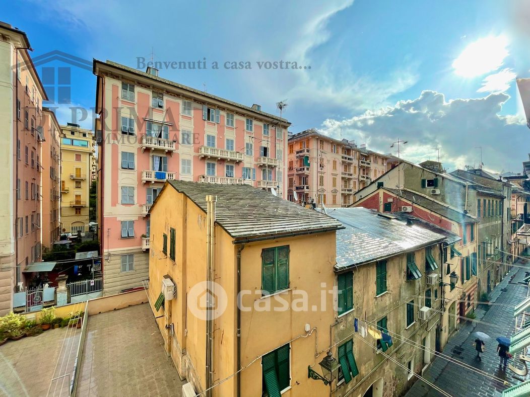 Appartamento in Vendita in Via Paglia 38 a Genova