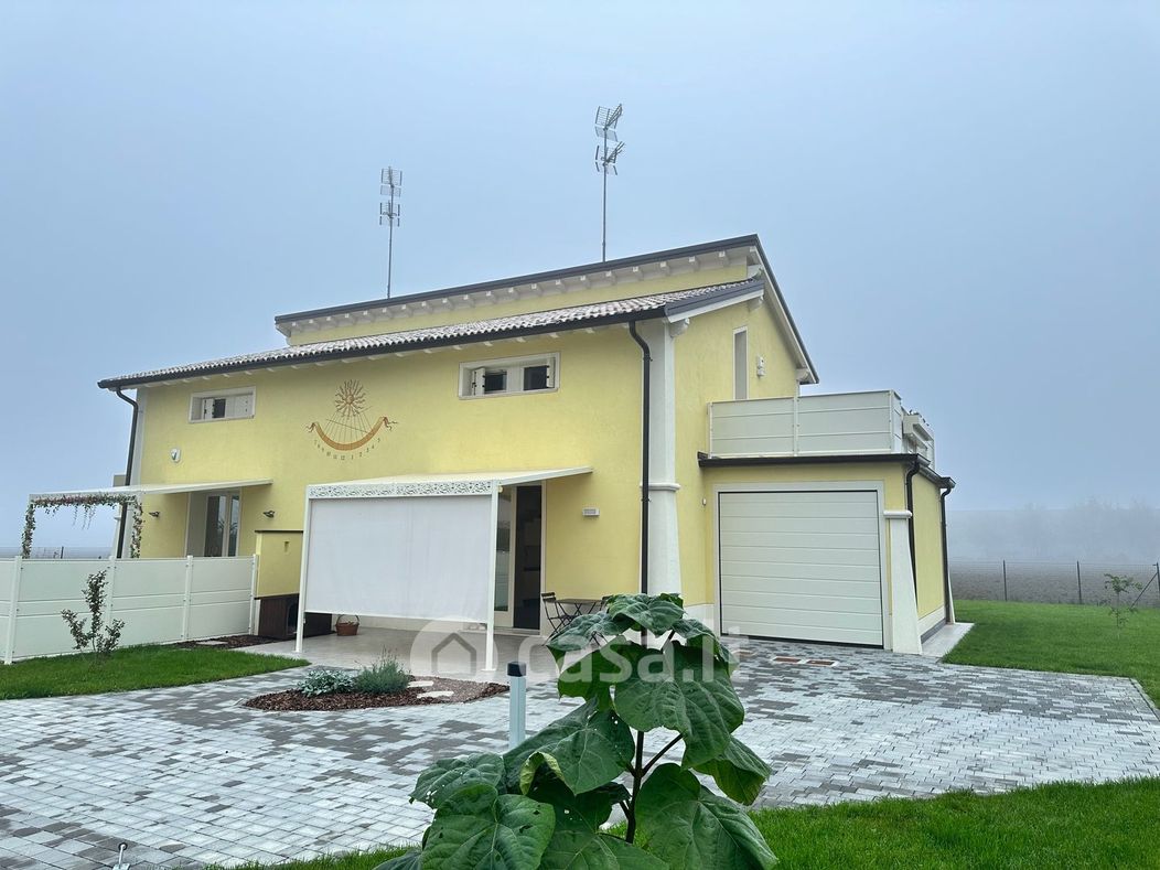 Casa Bi/Trifamiliare in Vendita in Via borgazzo 16 a Sissa Trecasali