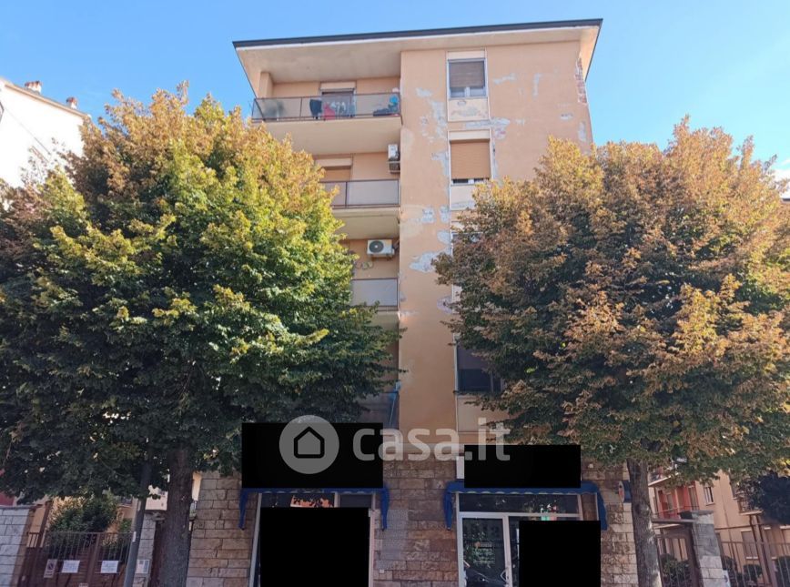 Appartamento in Vendita in Via Camillo Campari 48 a Pavia