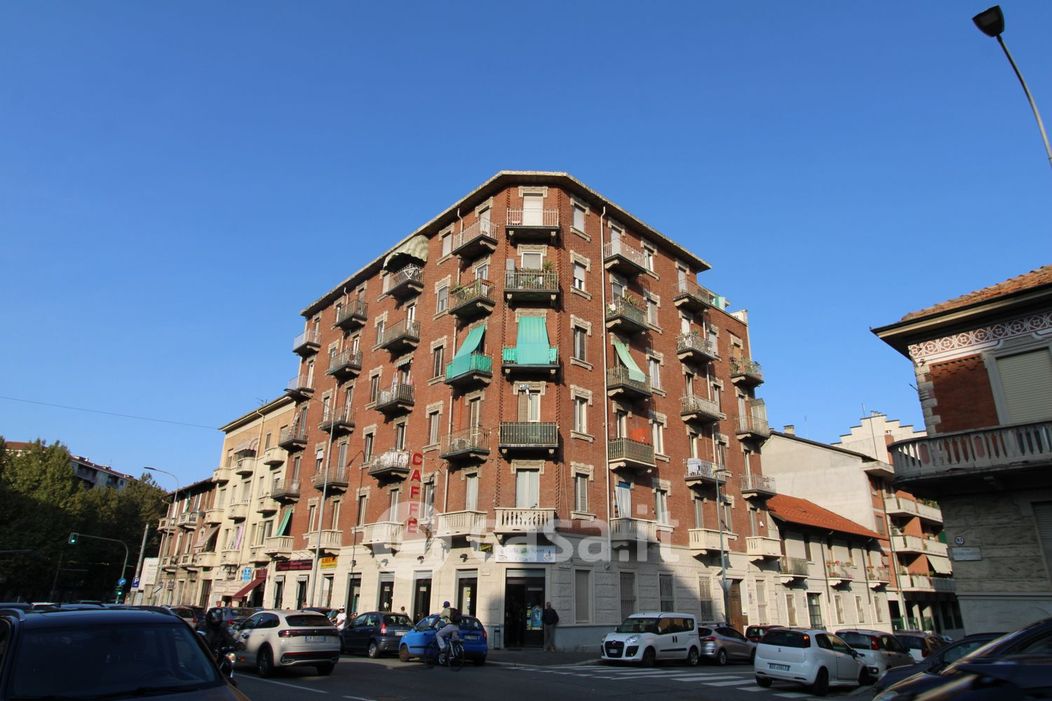 Appartamento in Vendita in Via renato wuillermin 1 a Torino
