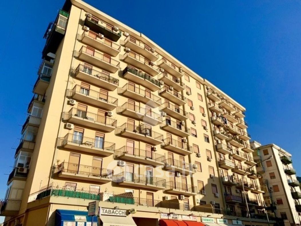 Appartamento in Vendita in Via Emiro Giafar 98 a Palermo