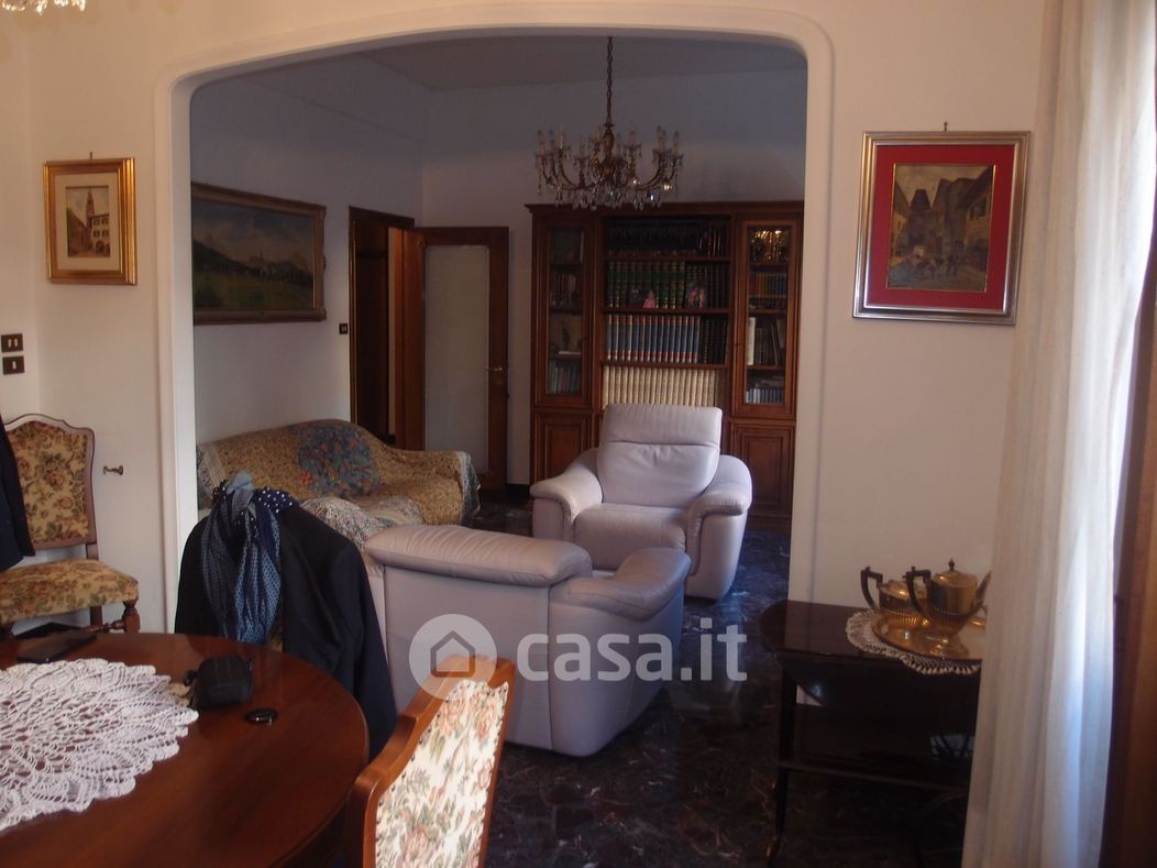Appartamento in Affitto in Via Sturla a Genova