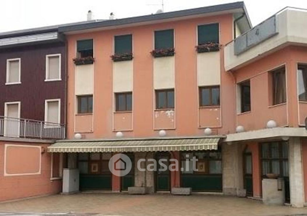 Stabile / Palazzo in Vendita in Via Martignon 1 a Mestrino