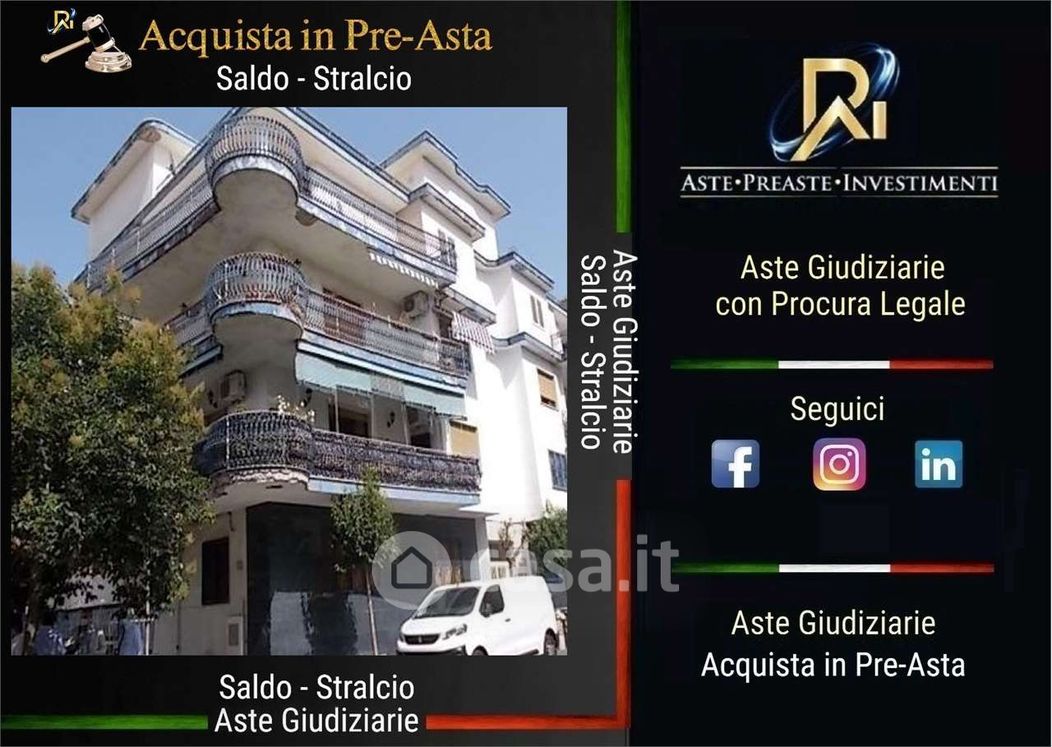 Appartamento in Vendita in Via Villa Bisignano 6 a Napoli