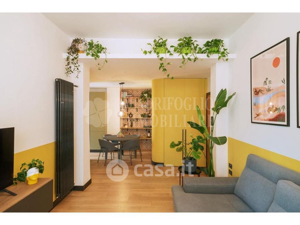 Appartamento in Vendita in Viale delle Orchidee 37 a Roma