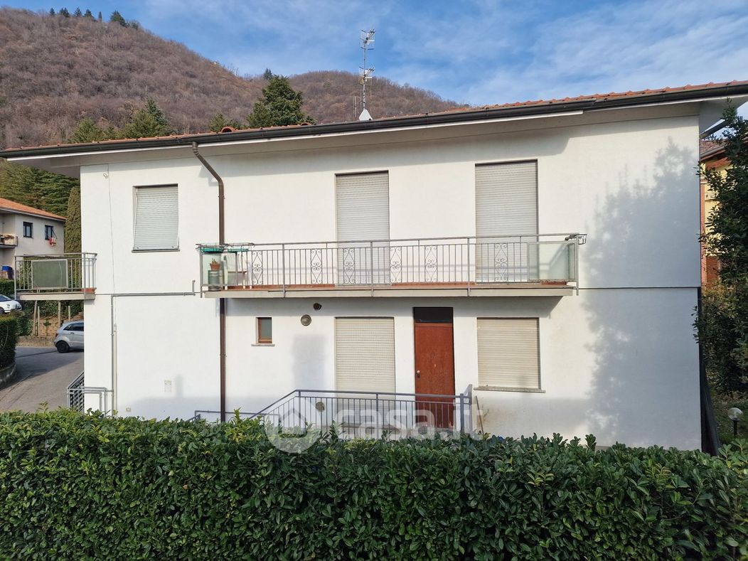 Casa indipendente in Vendita in Via Stefano Ticozzi 19 a Como