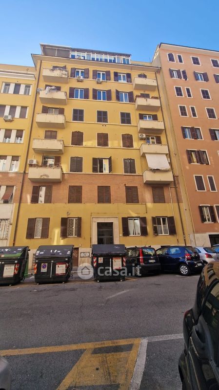 Appartamento in Vendita in Via Antonio degli Effetti a Roma