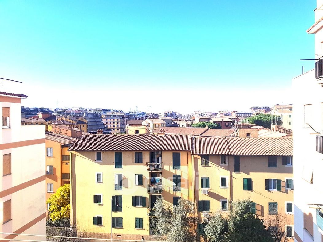Appartamento in Vendita in Via Gian Galeazzo Arrivabene 24 a Roma