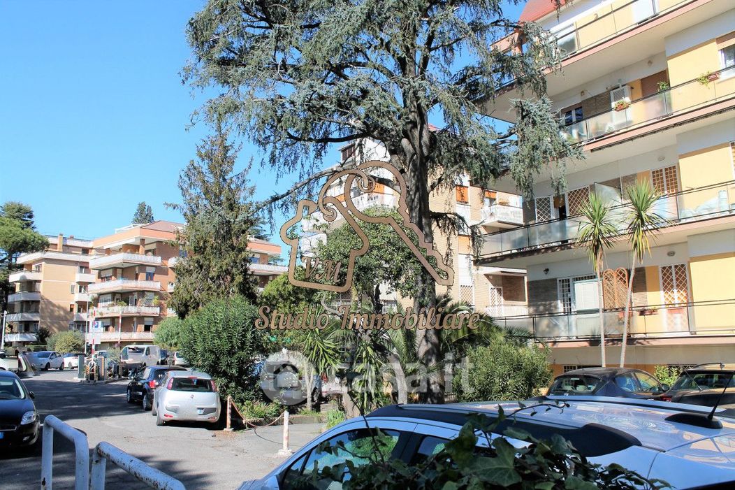 Appartamento in Vendita in Via Cassia 928 a Roma