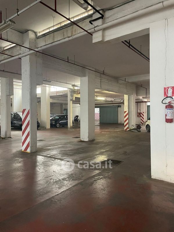 Garage/Posto auto in Vendita in Via Georges Sorel 1 a Roma